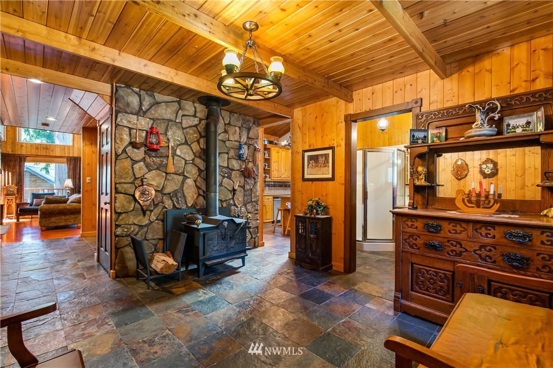 15030 Welcome Road Glacier, WA 98244 - Photo 4 of 40 Gallery Image 4