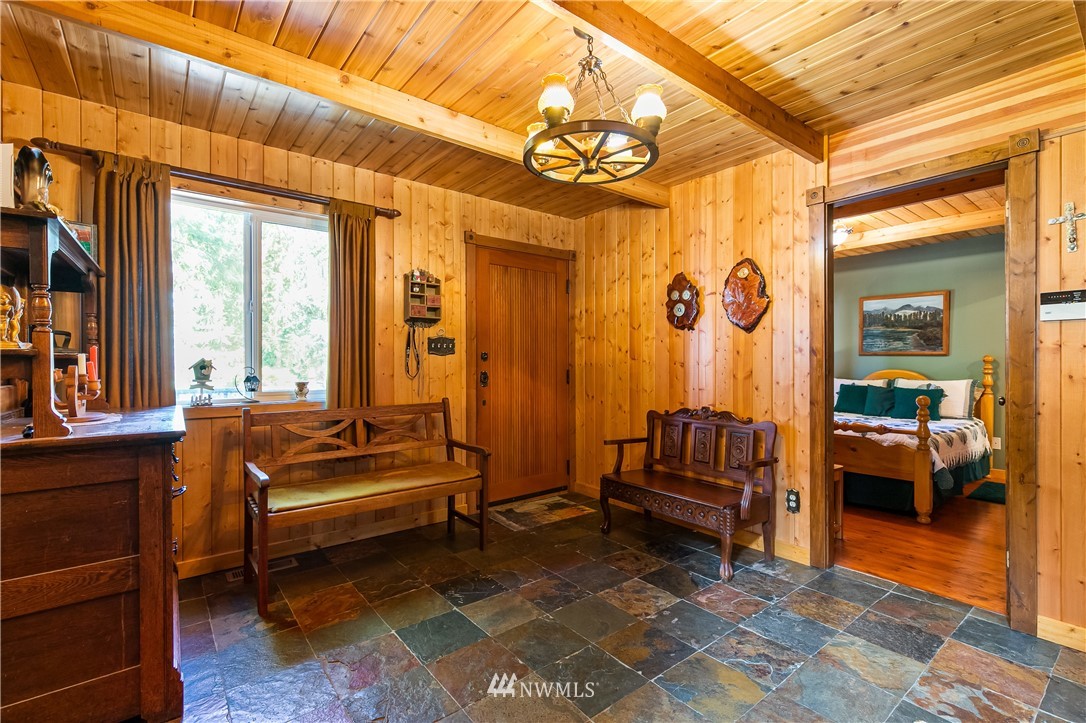 15030 Welcome Road Glacier, WA 98244 - Photo 5 of 40 Gallery Image 5