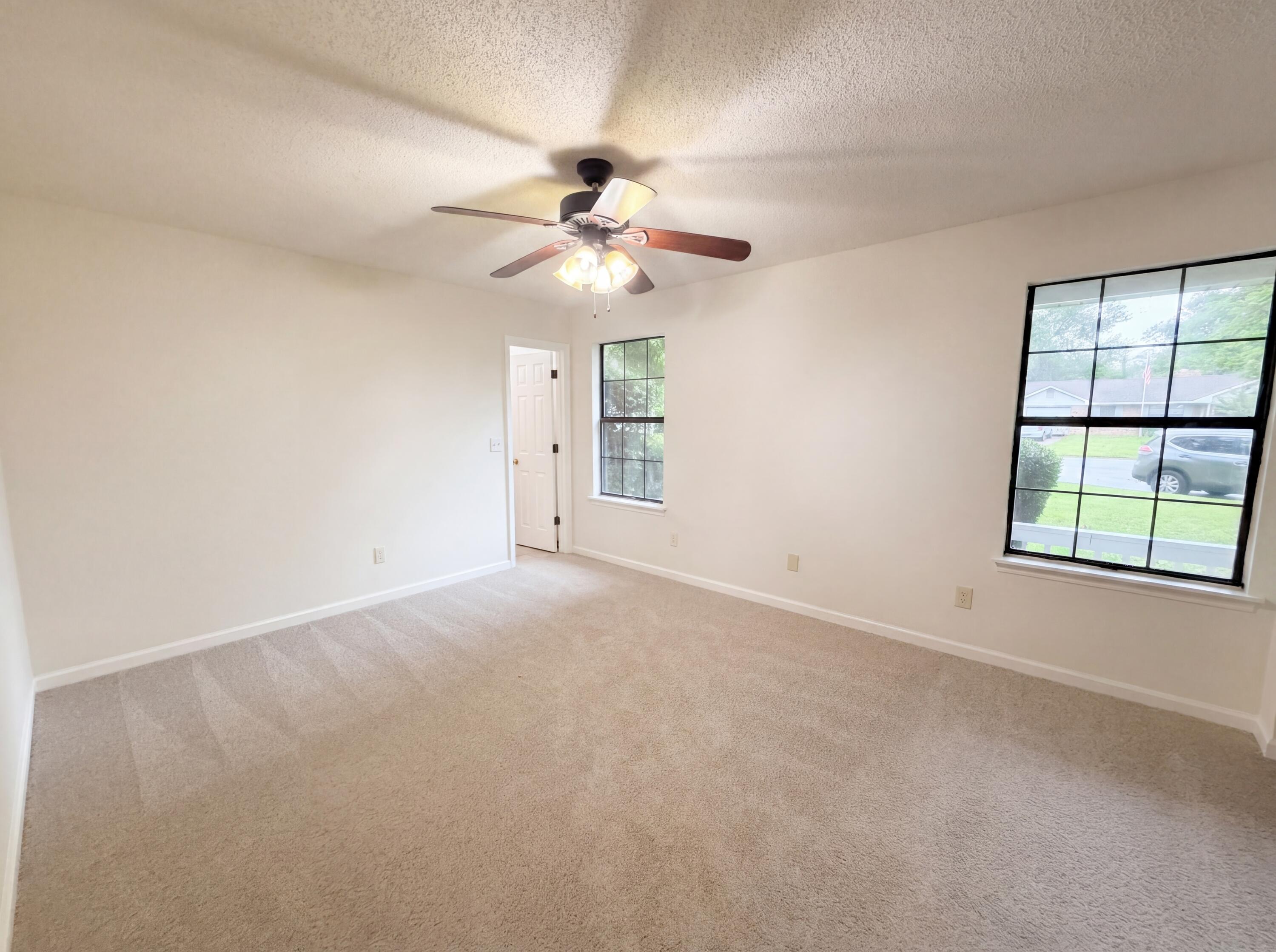422 Allen Court Ladson, SC 29456 - Photo 4 of 17
