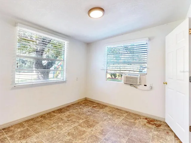 a view of empty room with window