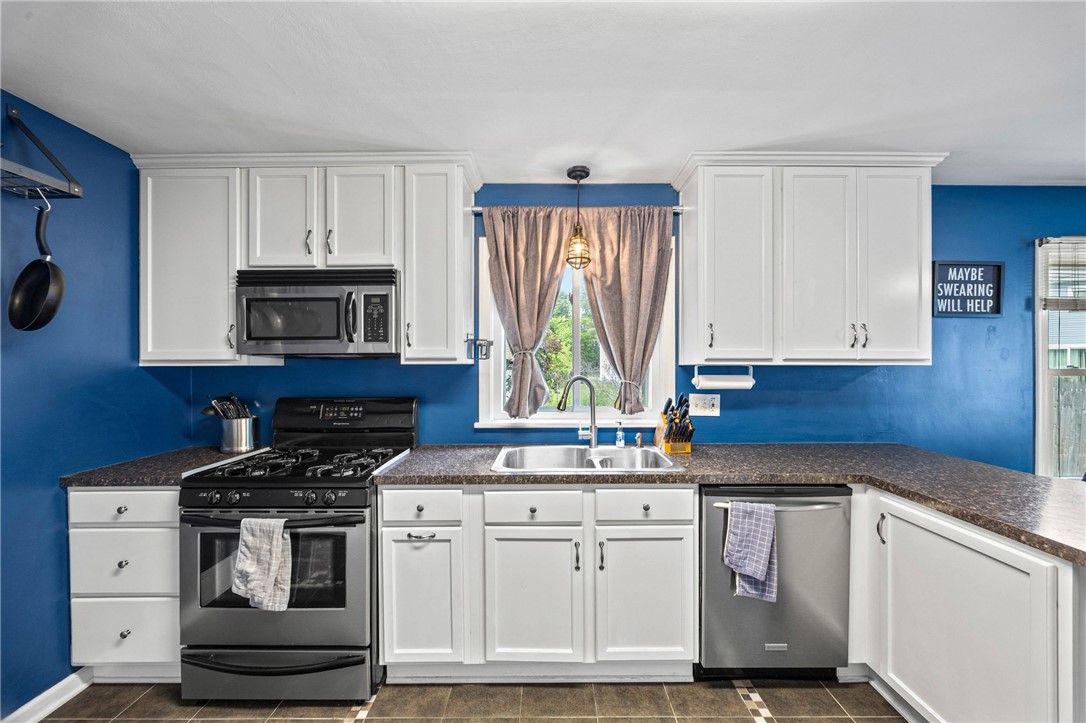 644 Tarrington Road Irondequoit, NY 14609 - Photo 16 of 41