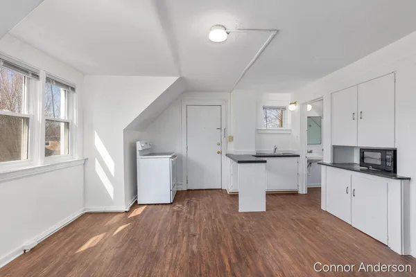 $280,000 | 1027 Fulton Street East, Grand Rapids, MI 49503