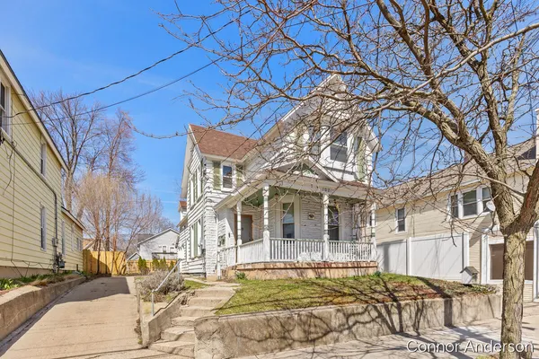 $280,000 | 1027 Fulton Street East, Grand Rapids, MI 49503