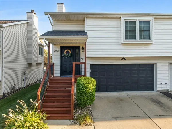 $235,000 | 2731 Arrowhead Drive, Bloomington, IL 61704