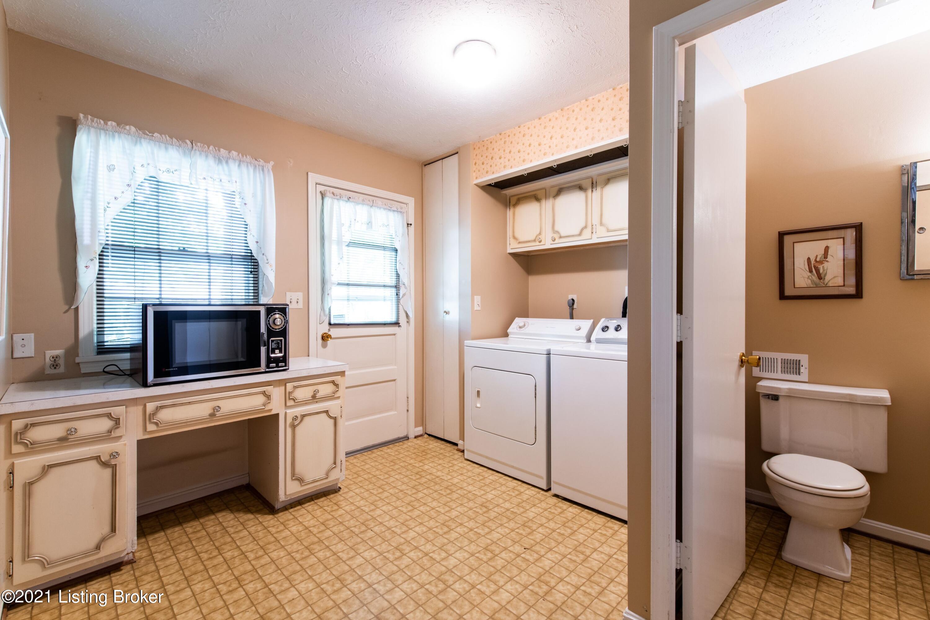 6709 Watch Hill Road Louisville, KY 40228 - Photo 24 of 43 6709laundry1 - Copy