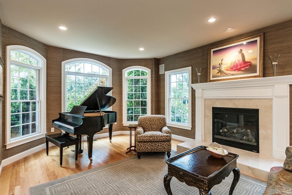 42 Drumlin Road Newton, MA 02459 - Photo 3 of 19 Gallery Image 3