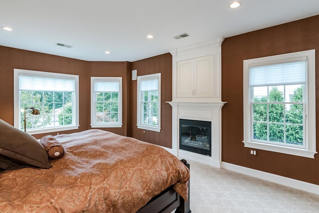 42 Drumlin Road Newton, MA 02459 - Photo 8 of 19 Gallery Image 8