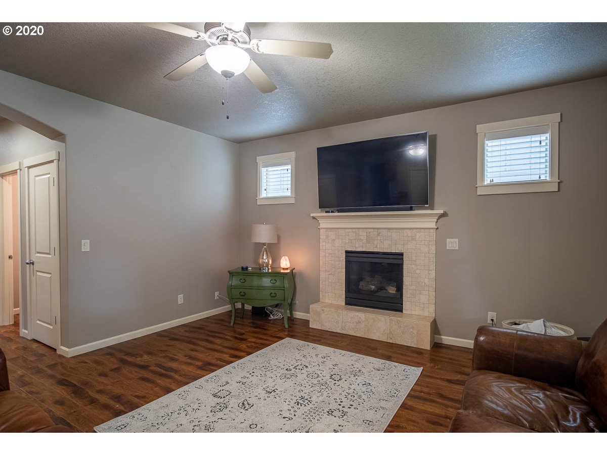 4005 North 5th Way Ridgefield, WA 98642 - Photo 9 of 28 Gallery Image 9