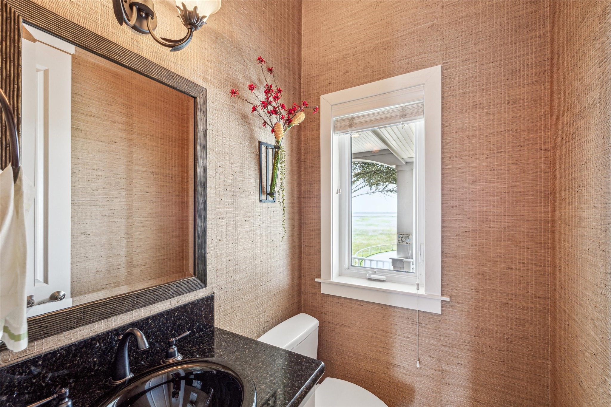 1 Shell Key Hitchcock, TX 77563 - Photo 25 of 50 a view of a interior of the house