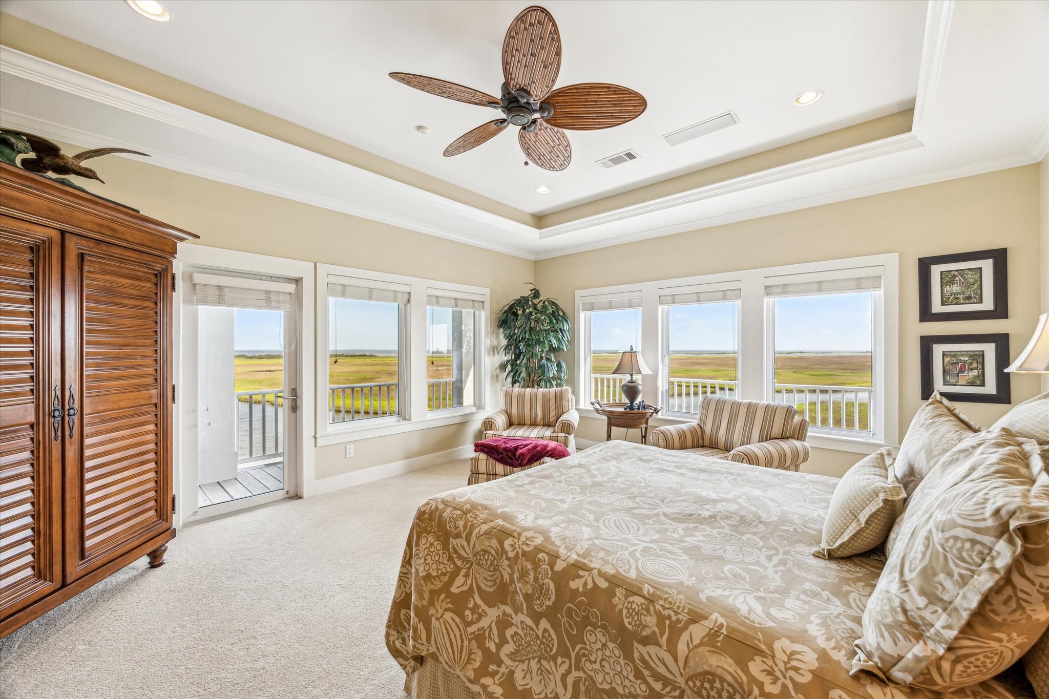 1 Shell Key Hitchcock, TX 77563 - Photo 30 of 50 a spacious bedroom with a bed and a large window with the outer view