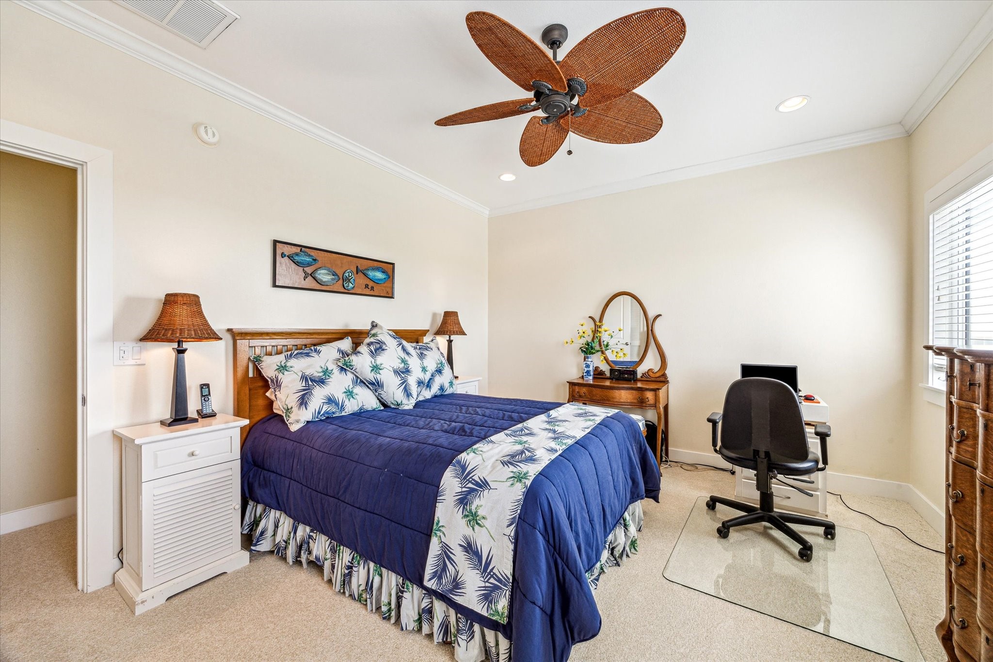 1 Shell Key Hitchcock, TX 77563 - Photo 35 of 50 An additional guest room features its own private full bath for added comfort and convenience