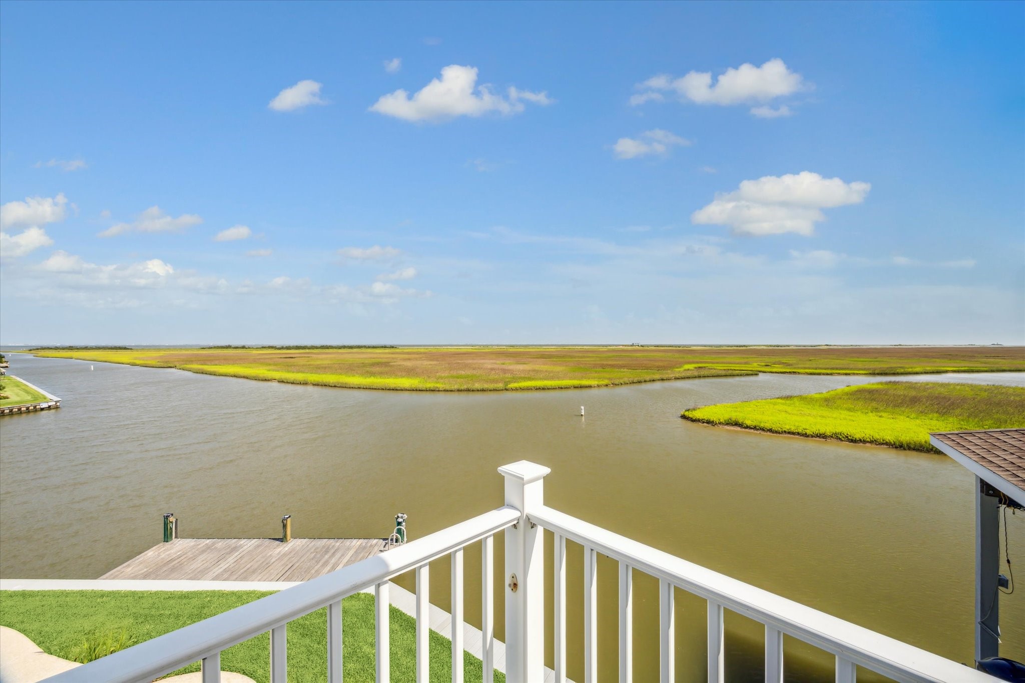 1 Shell Key Hitchcock, TX 77563 - Photo 38 of 50 a view of an ocean from a balcony