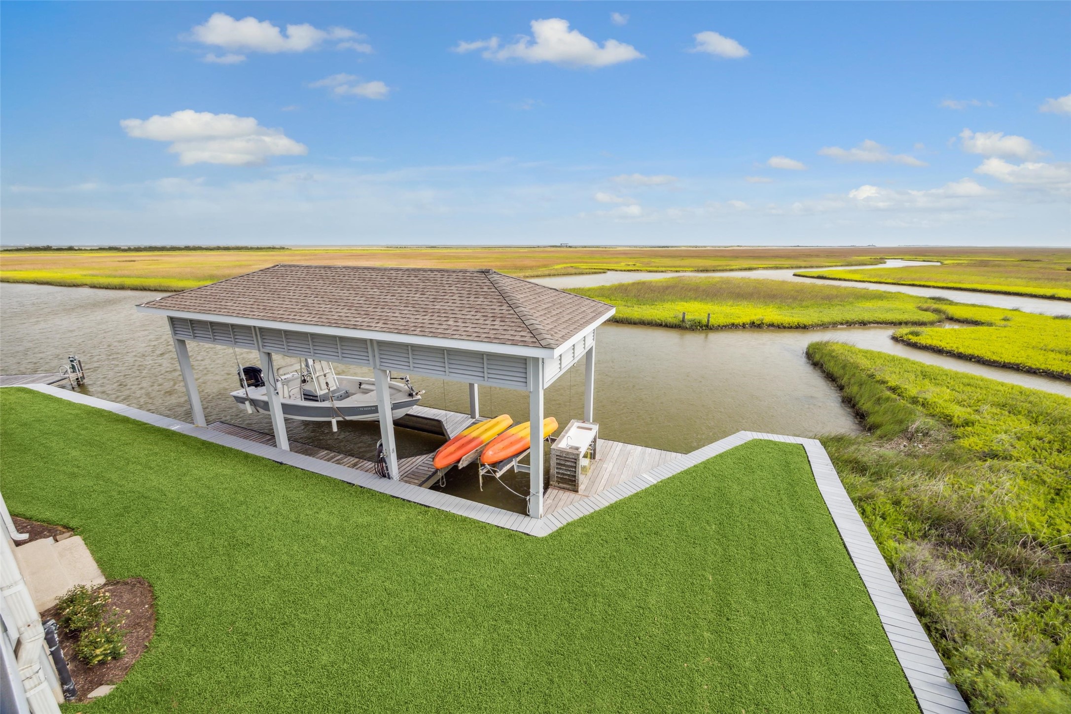 1 Shell Key Hitchcock, TX 77563 - Photo 49 of 50 a view of a swimming pool with a yard
