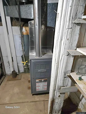 $249,900 | 228 13th Street, Evanston, WY 82930