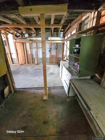 $249,900 | 228 13th Street, Evanston, WY 82930