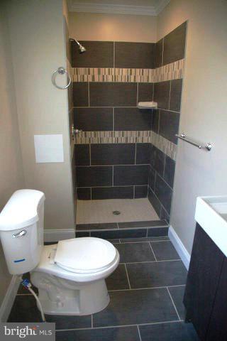 4106 Fordleigh Road Baltimore, MD 21215 - Photo 19 of 30 Bath (Master)