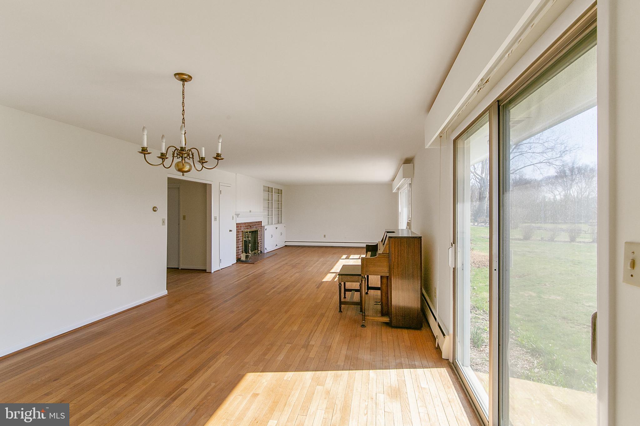 3611 Petersville Road Knoxville, MD 21758 - Photo 16 of 50 OPEN LIVING/DINING SPACE
