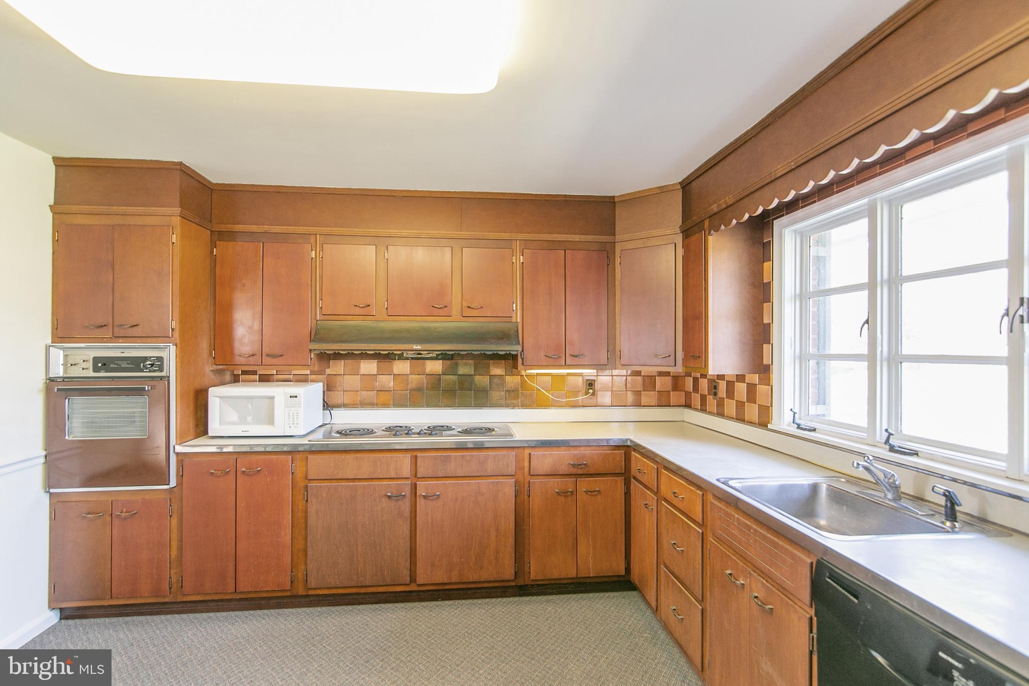 3611 Petersville Road Knoxville, MD 21758 - Photo 18 of 50 EAT-IN KITCHEN