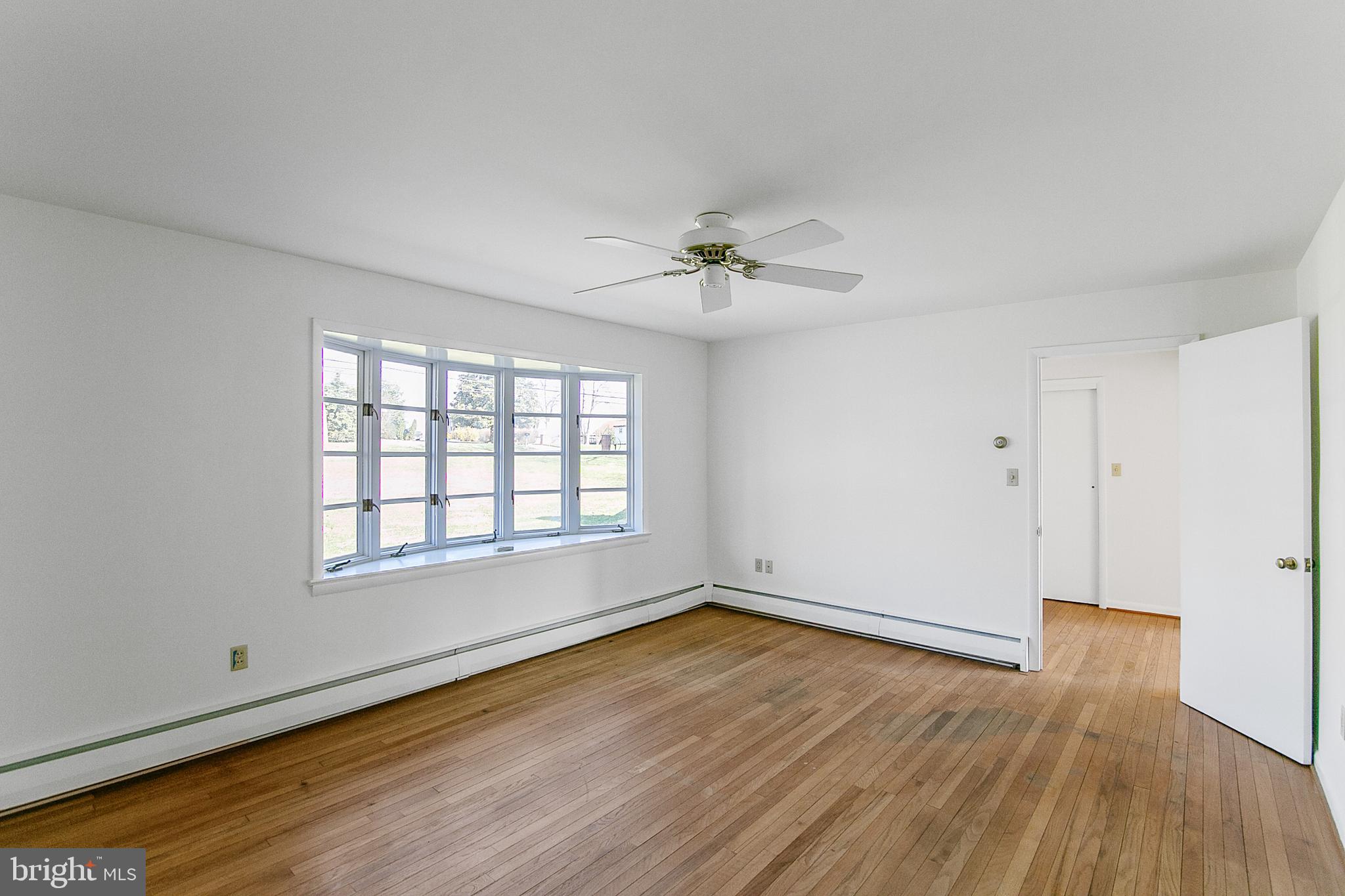 3611 Petersville Road Knoxville, MD 21758 - Photo 25 of 50 FAMILY ROOM VIEW TO FOYER