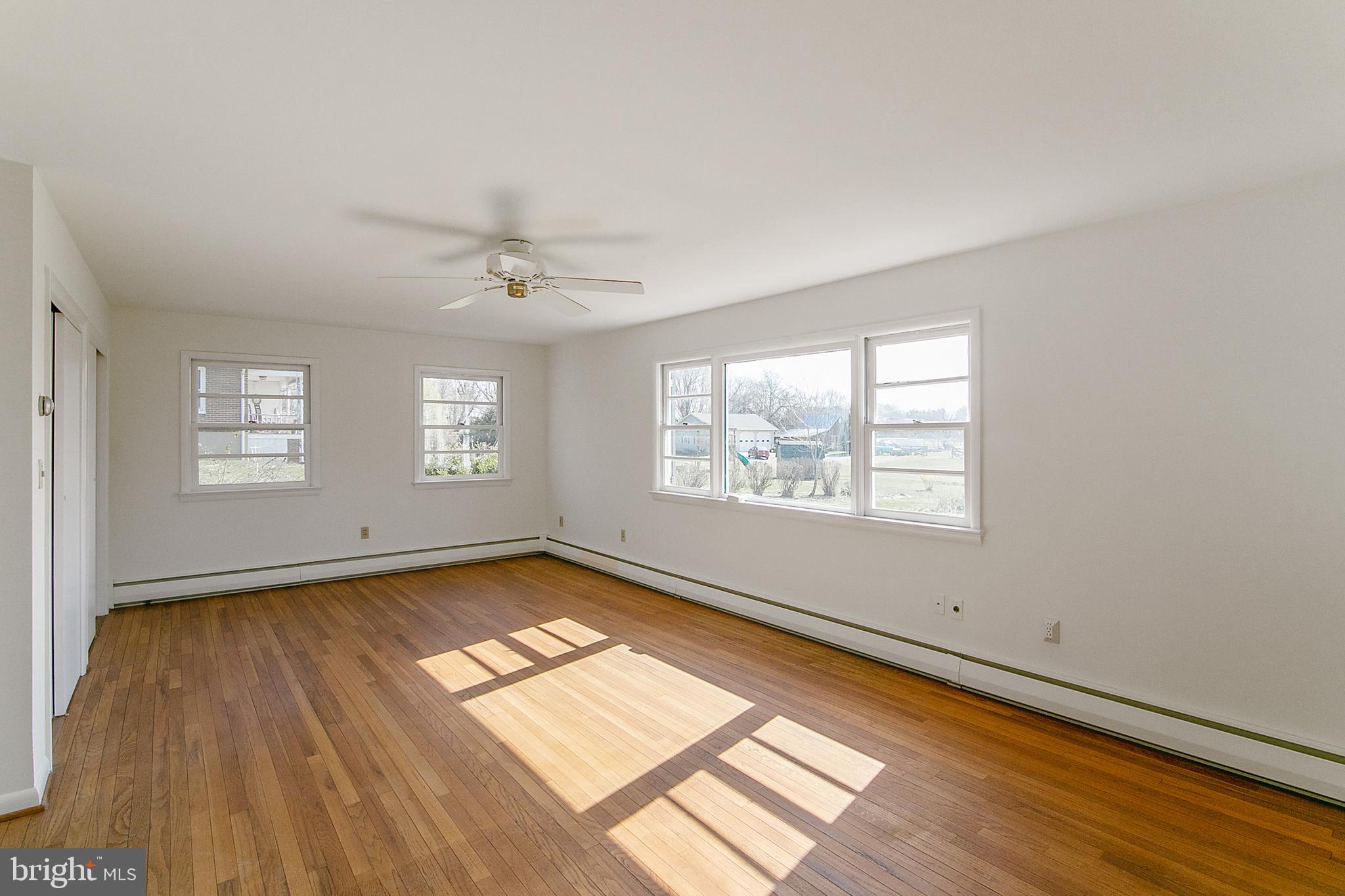 3611 Petersville Road Knoxville, MD 21758 - Photo 36 of 50 LIGHT FILLED MASTER