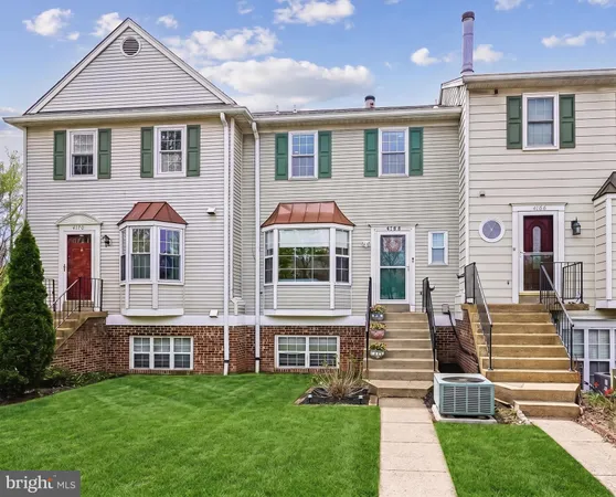 $479,000 | 4168 Dawn Valley Court, Unit 82B, Chantilly, VA 20151