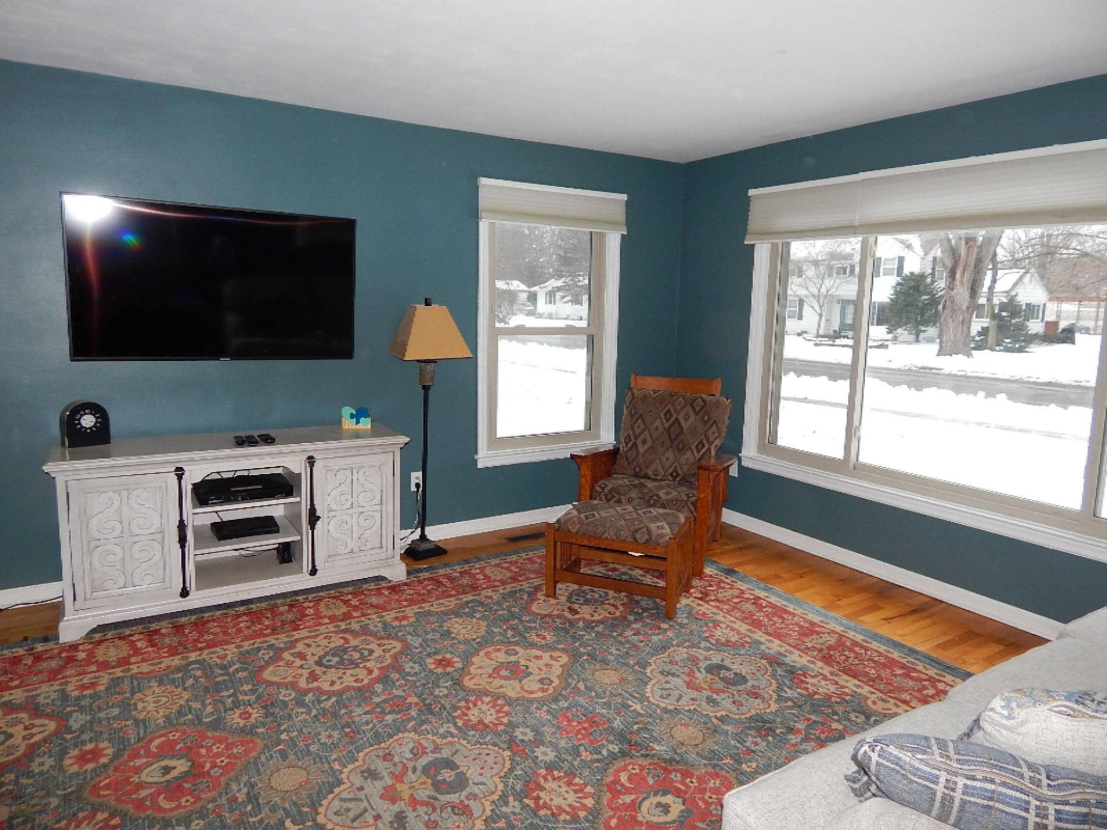 907 East Street Three Rivers, MI 49093 - Photo 11 of 51 liv room 4