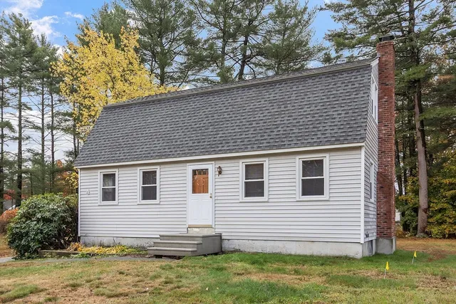 $2,800 | 4 Haskell Road, Pepperell, MA 01463