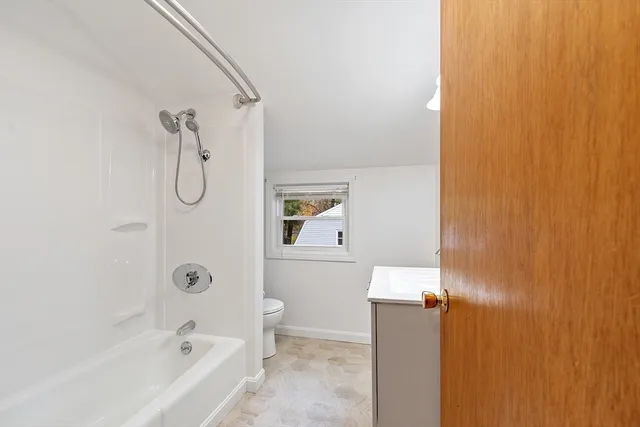 $2,800 | 4 Haskell Road, Pepperell, MA 01463