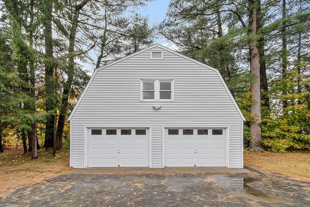 $2,800 | 4 Haskell Road, Pepperell, MA 01463