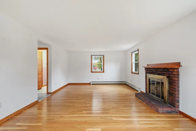 $2,800 | 4 Haskell Road, Pepperell, MA 01463