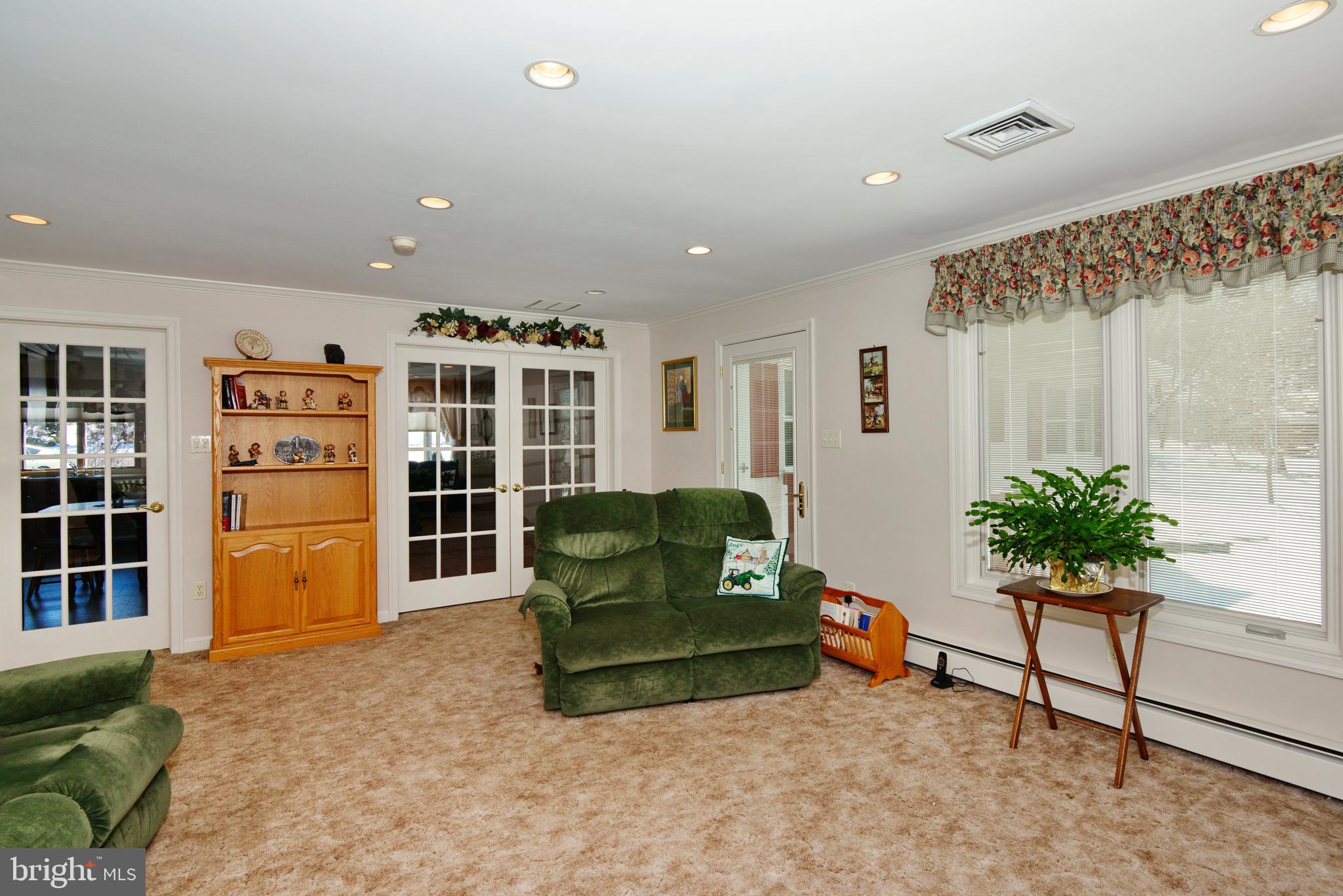 485 Quarry Road Harleysville, PA 19438 - Photo 17 of 37 Great Room