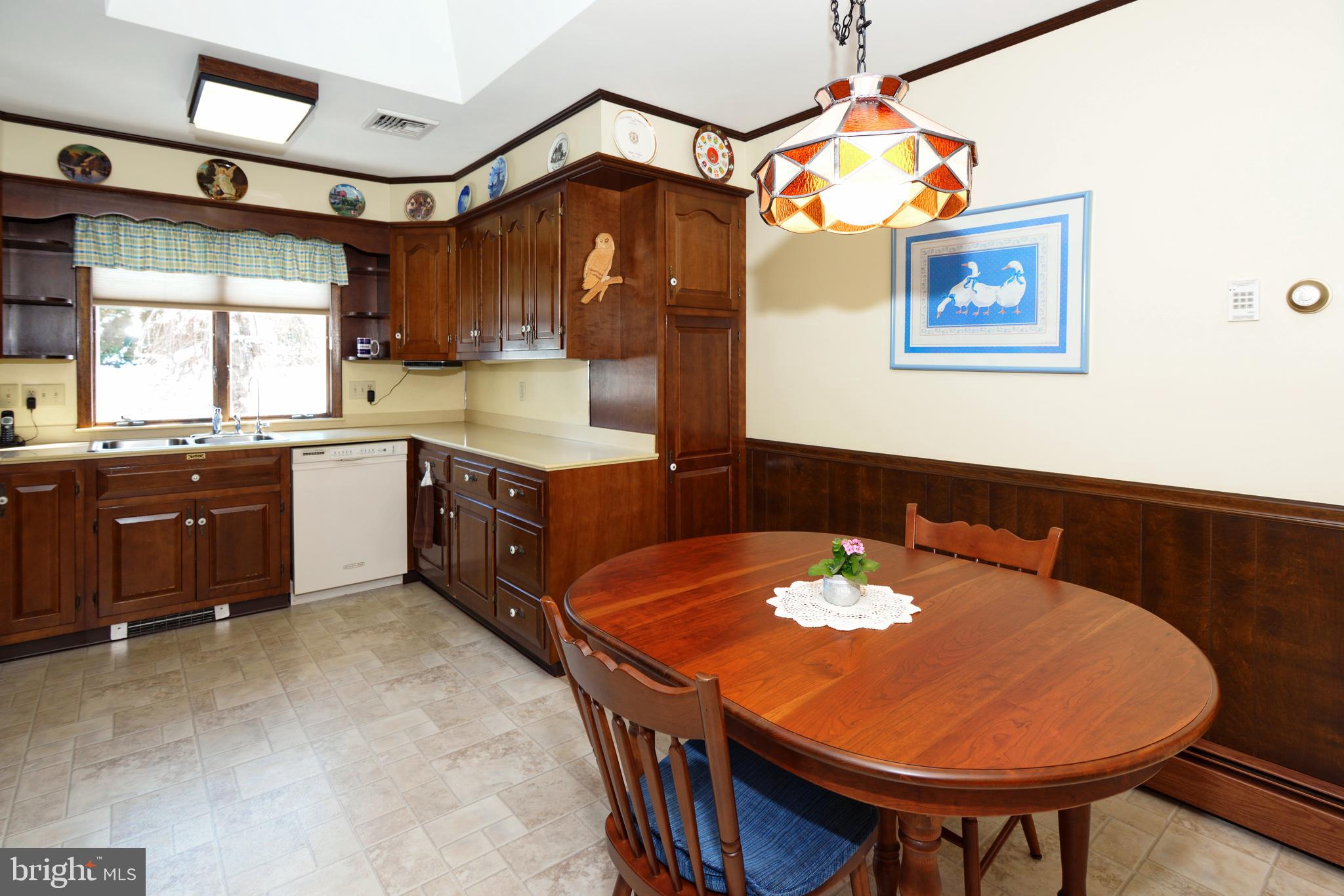 485 Quarry Road Harleysville, PA 19438 - Photo 8 of 37 Kitchen