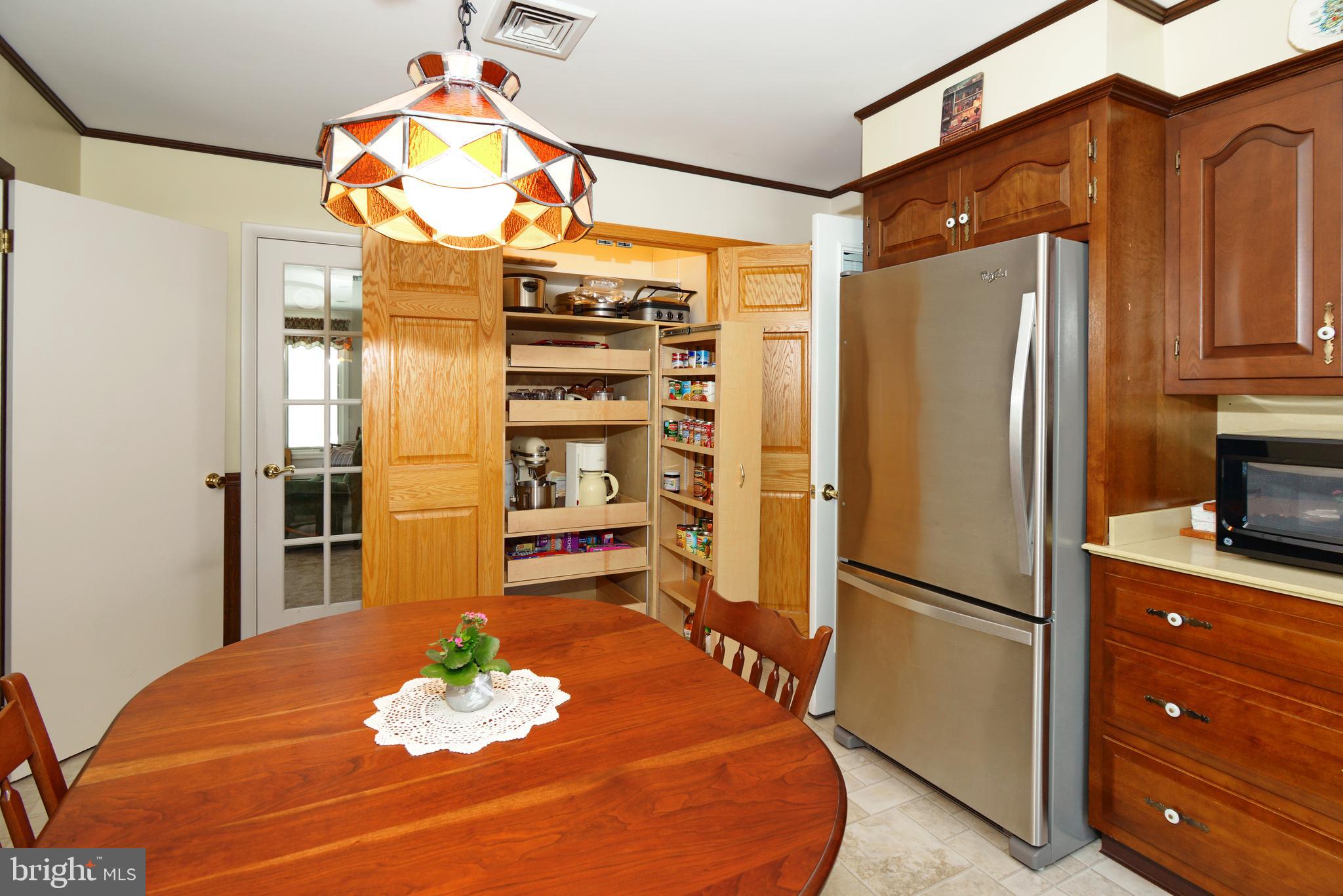 485 Quarry Road Harleysville, PA 19438 - Photo 10 of 37 Eat in Kitchen & Space Saving Pull out Shelving
