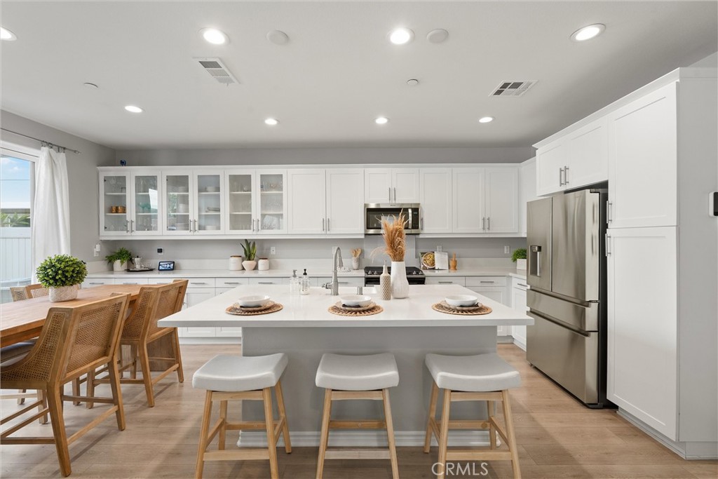 250 West Ridgewood Street Long Beach, CA 90805 - Photo 13 of 44