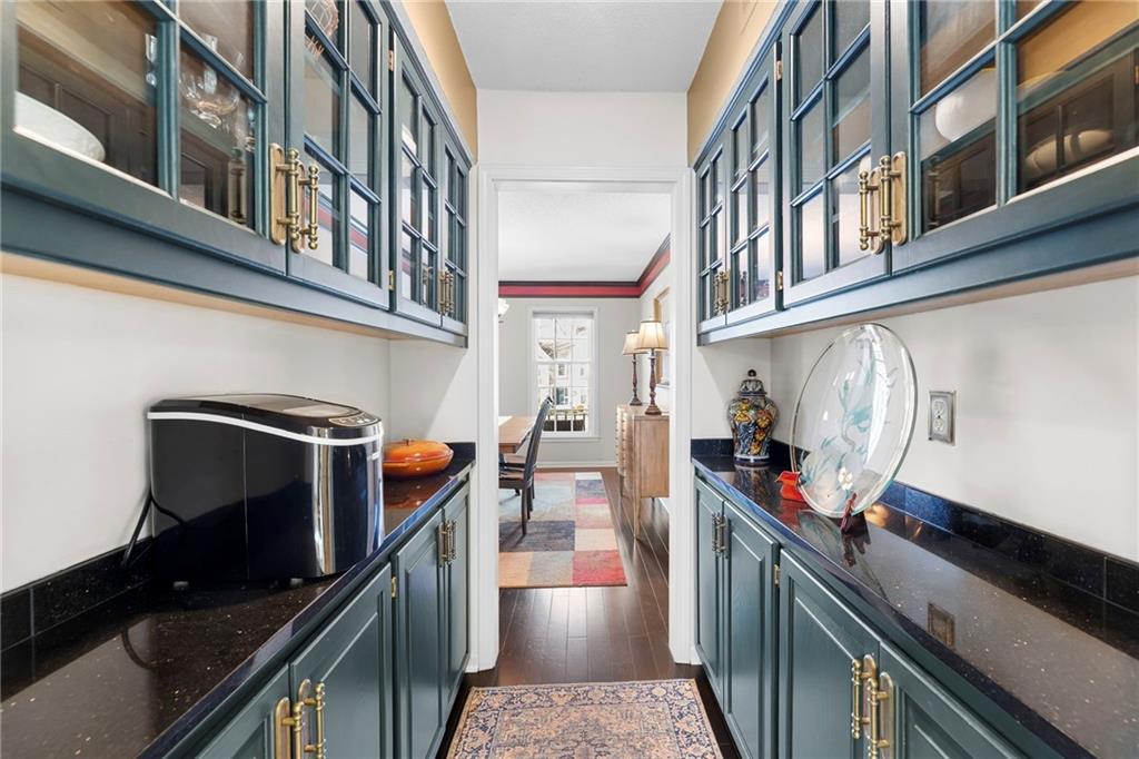 8041 Acuff Lane Lenexa, KS 66215 - Photo 14 of 33