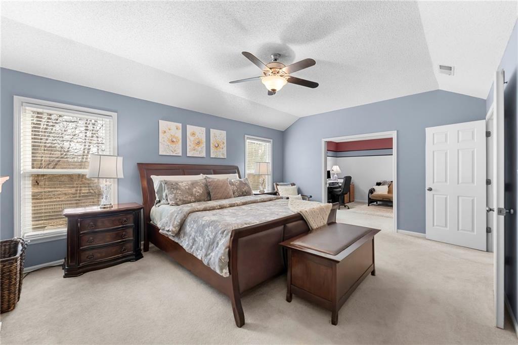 8041 Acuff Lane Lenexa, KS 66215 - Photo 17 of 33