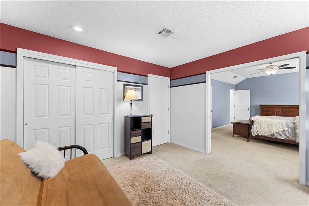 8041 Acuff Lane Lenexa, KS 66215 - Photo 19 of 33