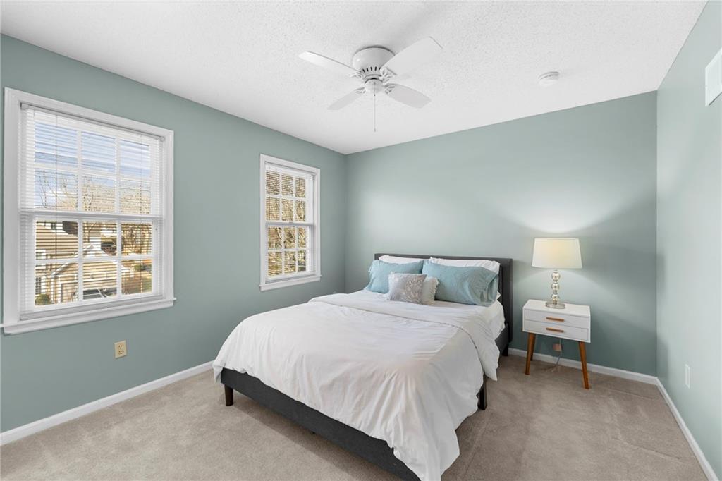 8041 Acuff Lane Lenexa, KS 66215 - Photo 25 of 33