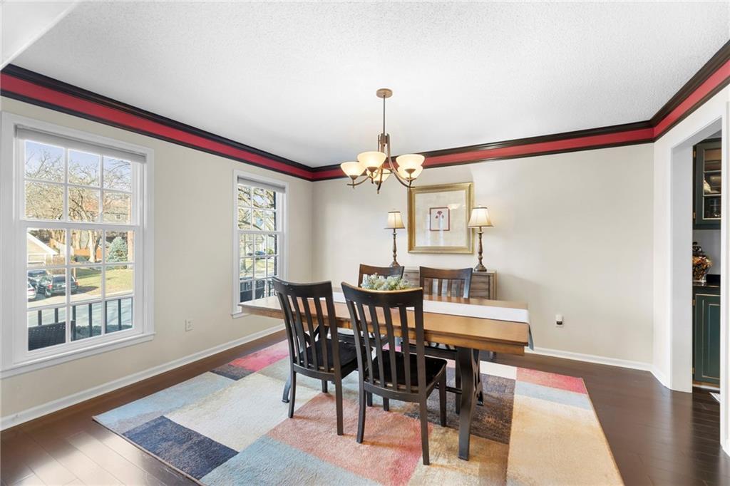 8041 Acuff Lane Lenexa, KS 66215 - Photo 7 of 33