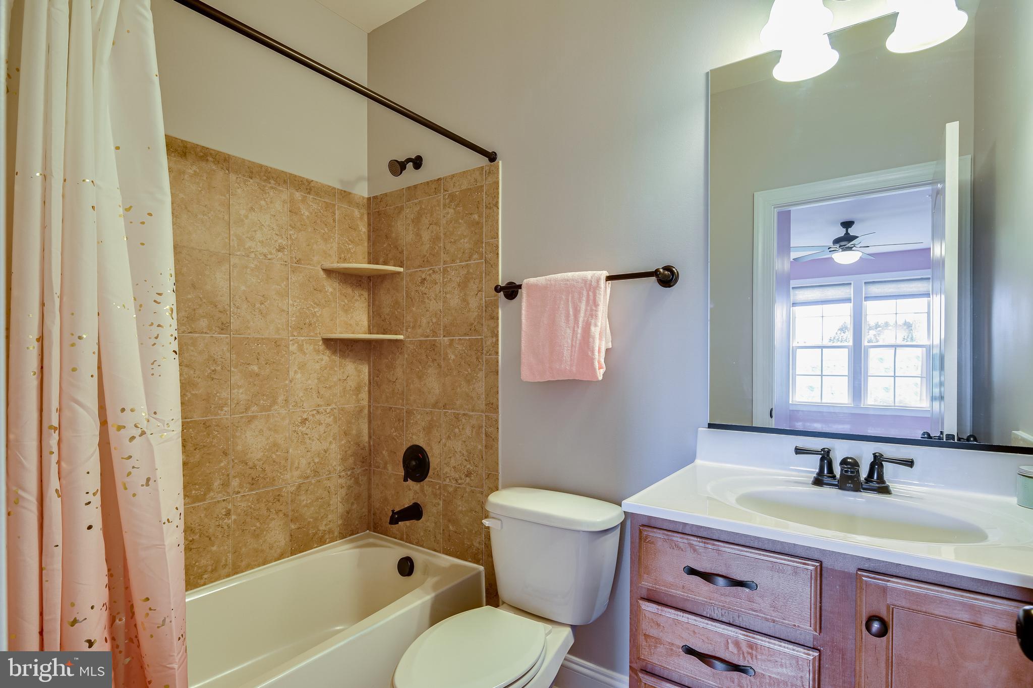 1265 Cambria Road Westminster, MD 21157 - Photo 44 of 56 Full hall bath