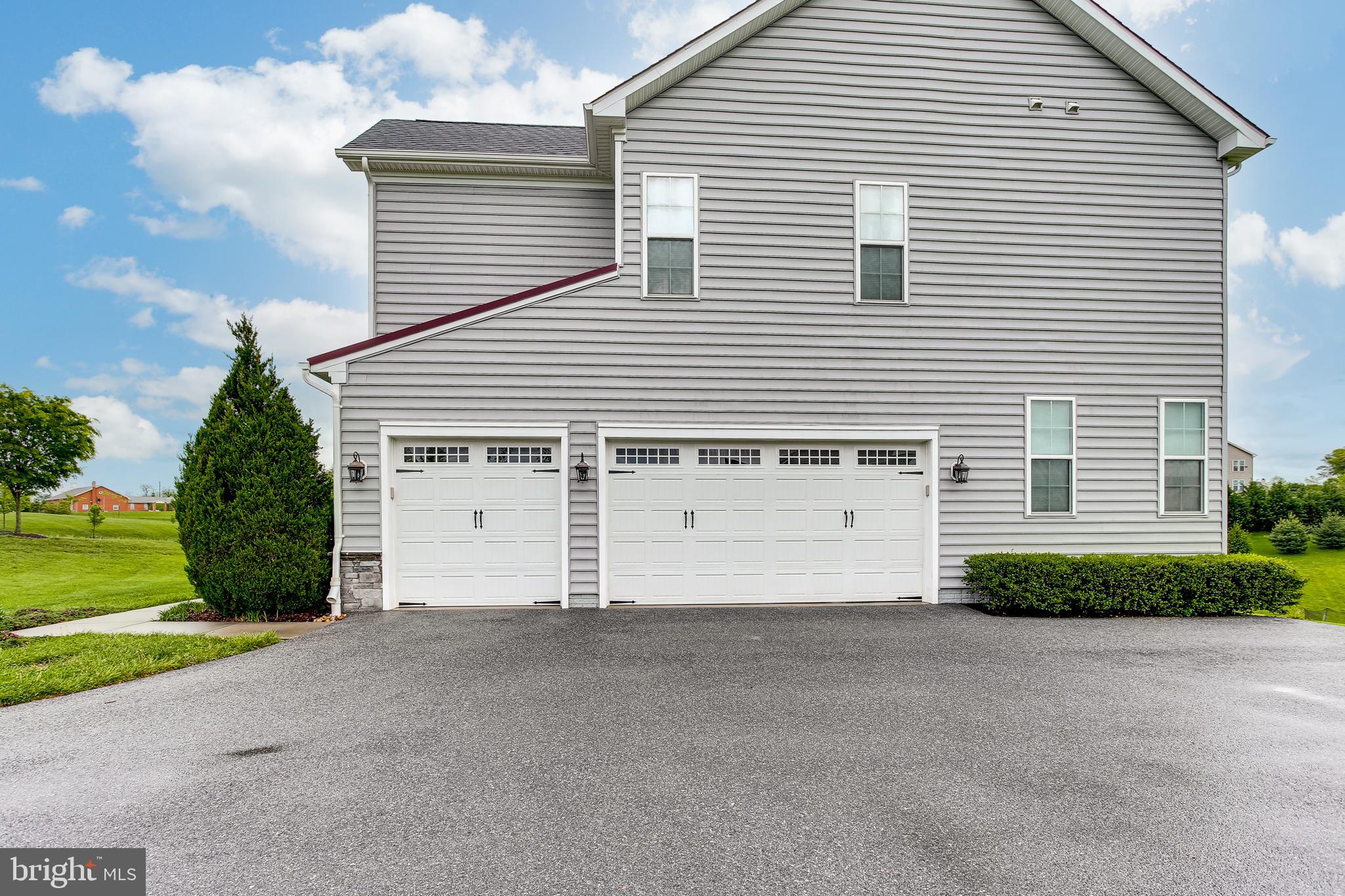 1265 Cambria Road Westminster, MD 21157 - Photo 53 of 56 Side entry 3 car garage