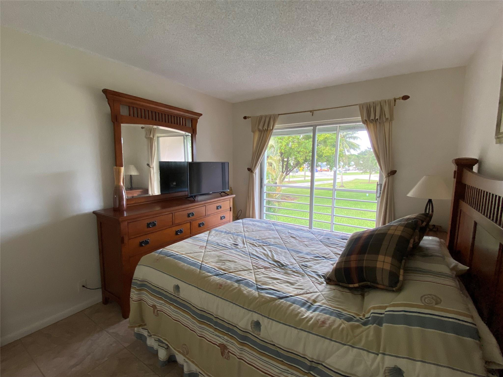 400 Markham R, Unit 400 Deerfield Beach, FL 33442 - Photo 13 of 52 Photo 13