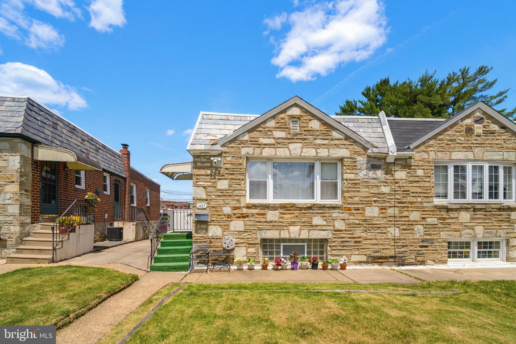 1437 Napfle Avenue Philadelphia, PA 19111 - Photo 1 of 43