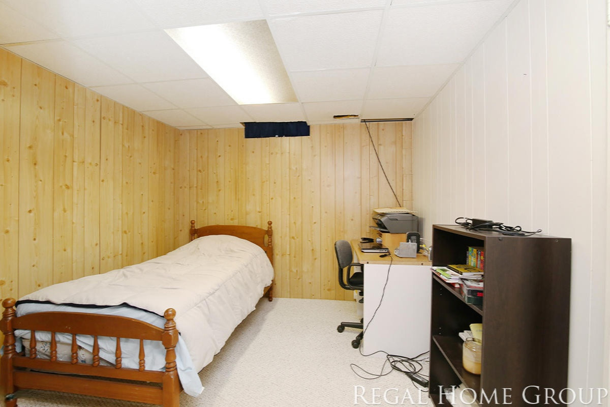 2034 Acton Road Northwest Grand Rapids, MI 49504 - Photo 17 of 23 IMG_2050