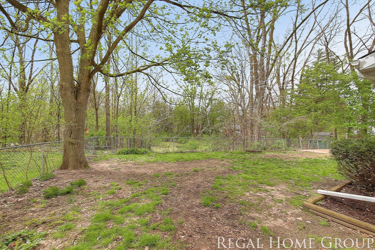 2034 Acton Road Northwest Grand Rapids, MI 49504 - Photo 22 of 23 IMG_2055