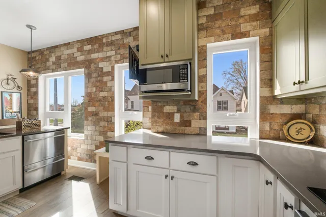 $529,900 | 410 West Brackenridge Street, Fort Wayne, IN 46802