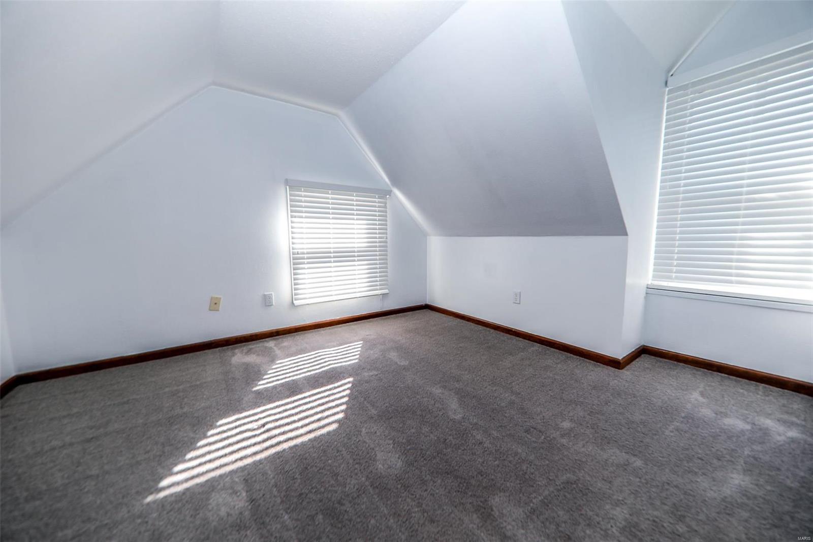 810 Troy Road Edwardsville, IL 62025 - Photo 13 of 24 Gallery Image 13