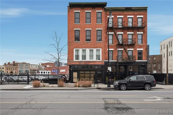 $2,200 | 110 Genesee Street, Buffalo, NY 14203