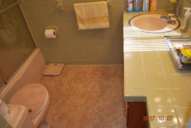742 Fairview Road Marion, NC 28752 - Photo 14 of 22