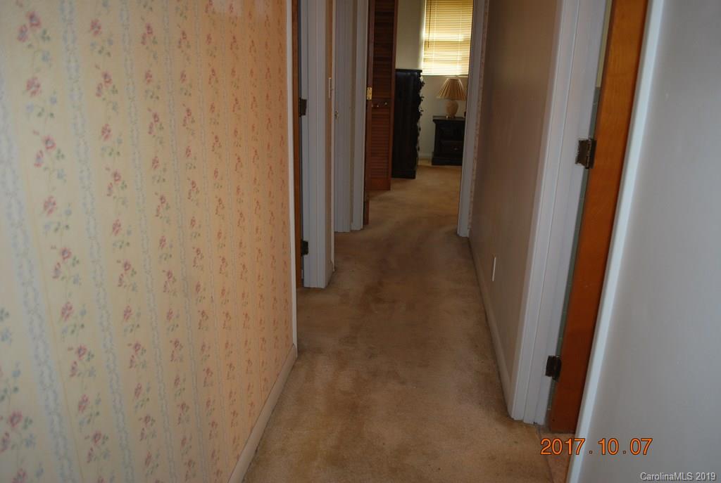 742 Fairview Road Marion, NC 28752 - Photo 7 of 22